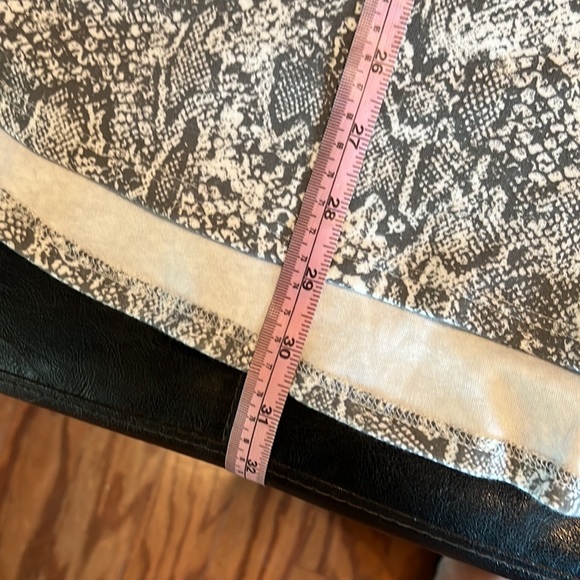 Chico’s mock-neck top size 4 (XXL) - Picture 7 of 9